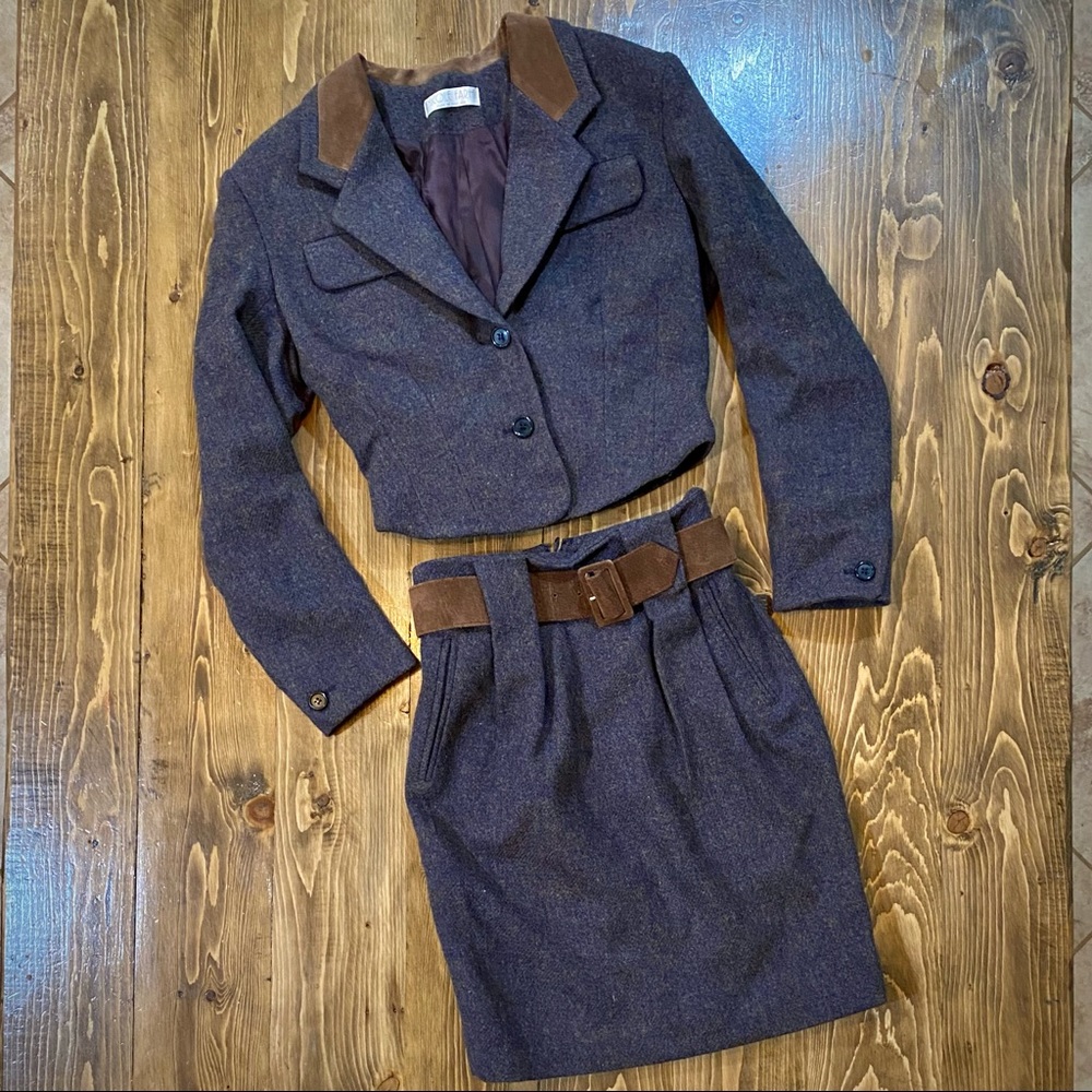 Nicole Farhi 2 piece wool skirt suit